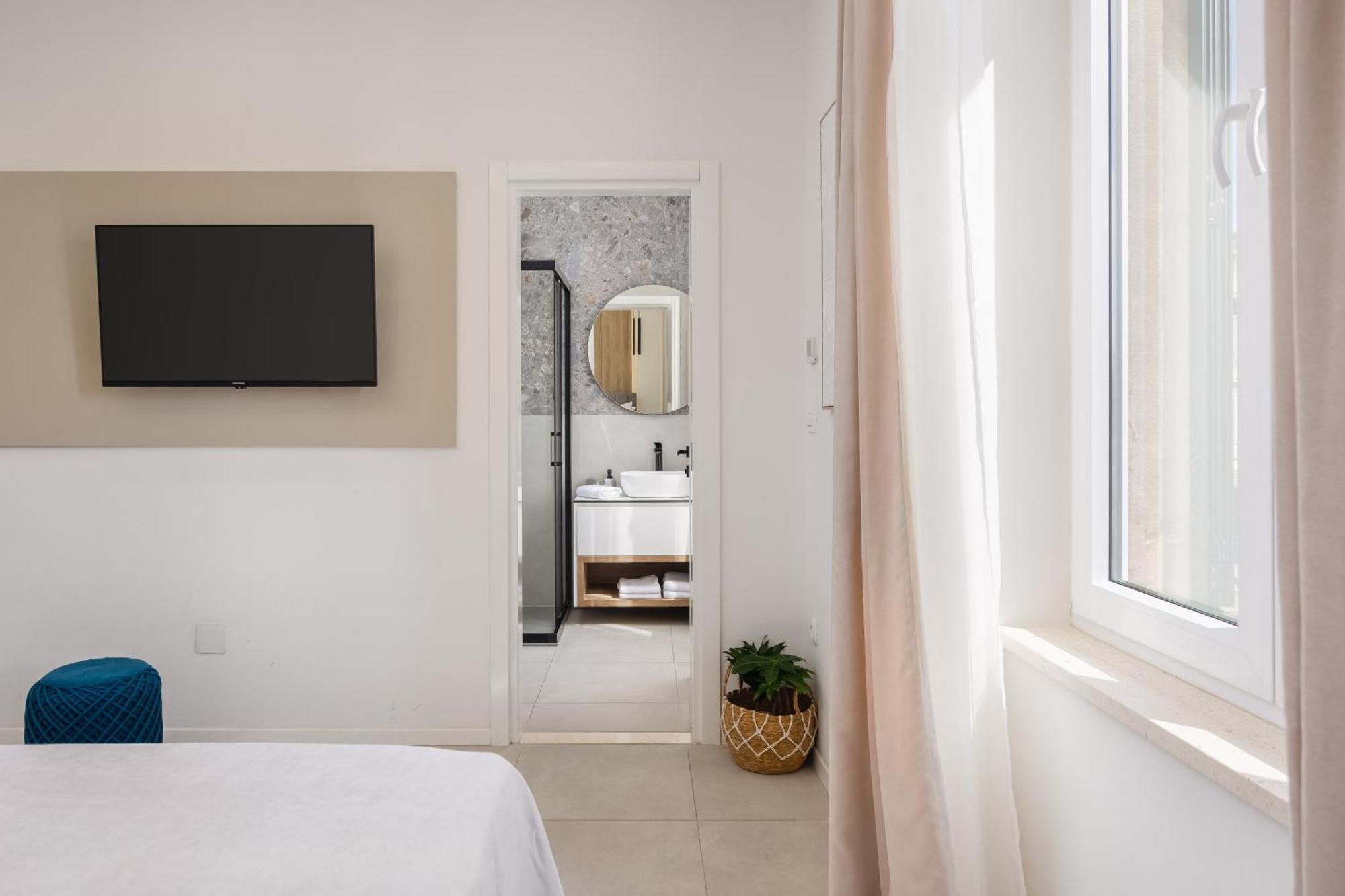 48 Rooms Сплит Екстериор снимка