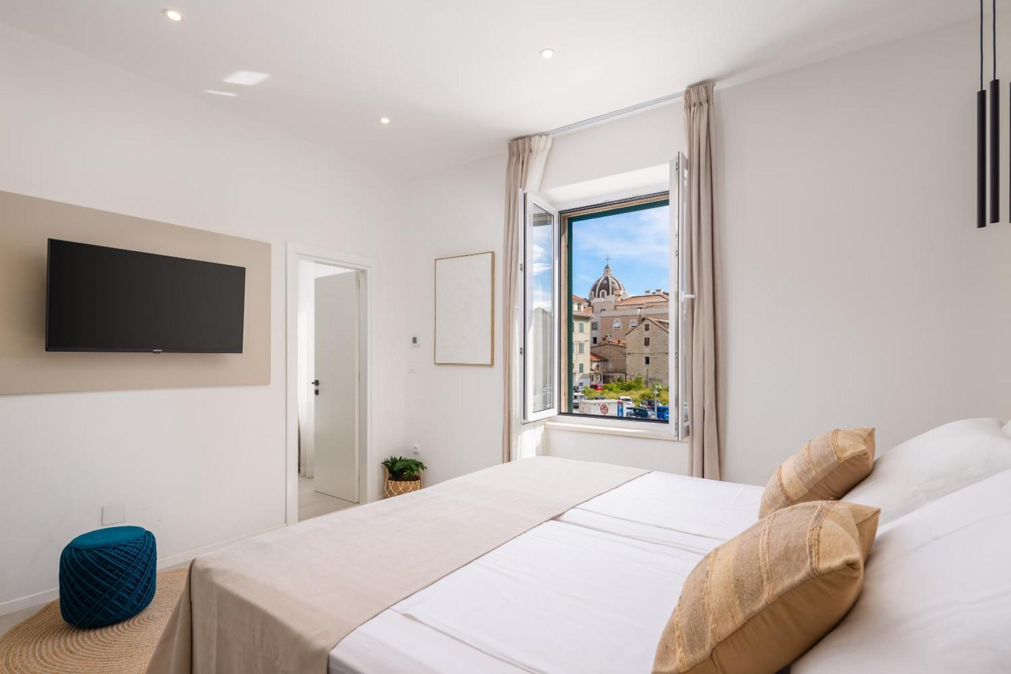 48 Rooms Сплит Екстериор снимка